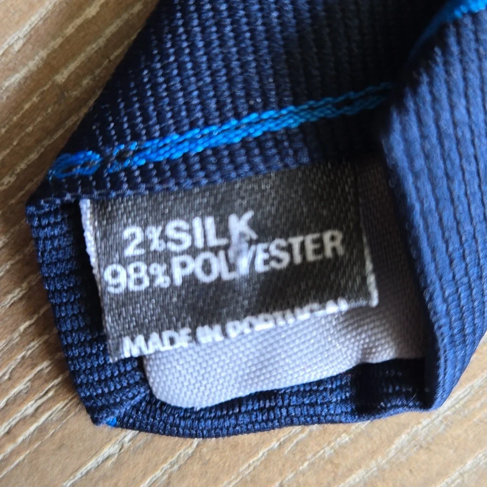 Austin MANOR Bronco necktie - Picture 6 of 7